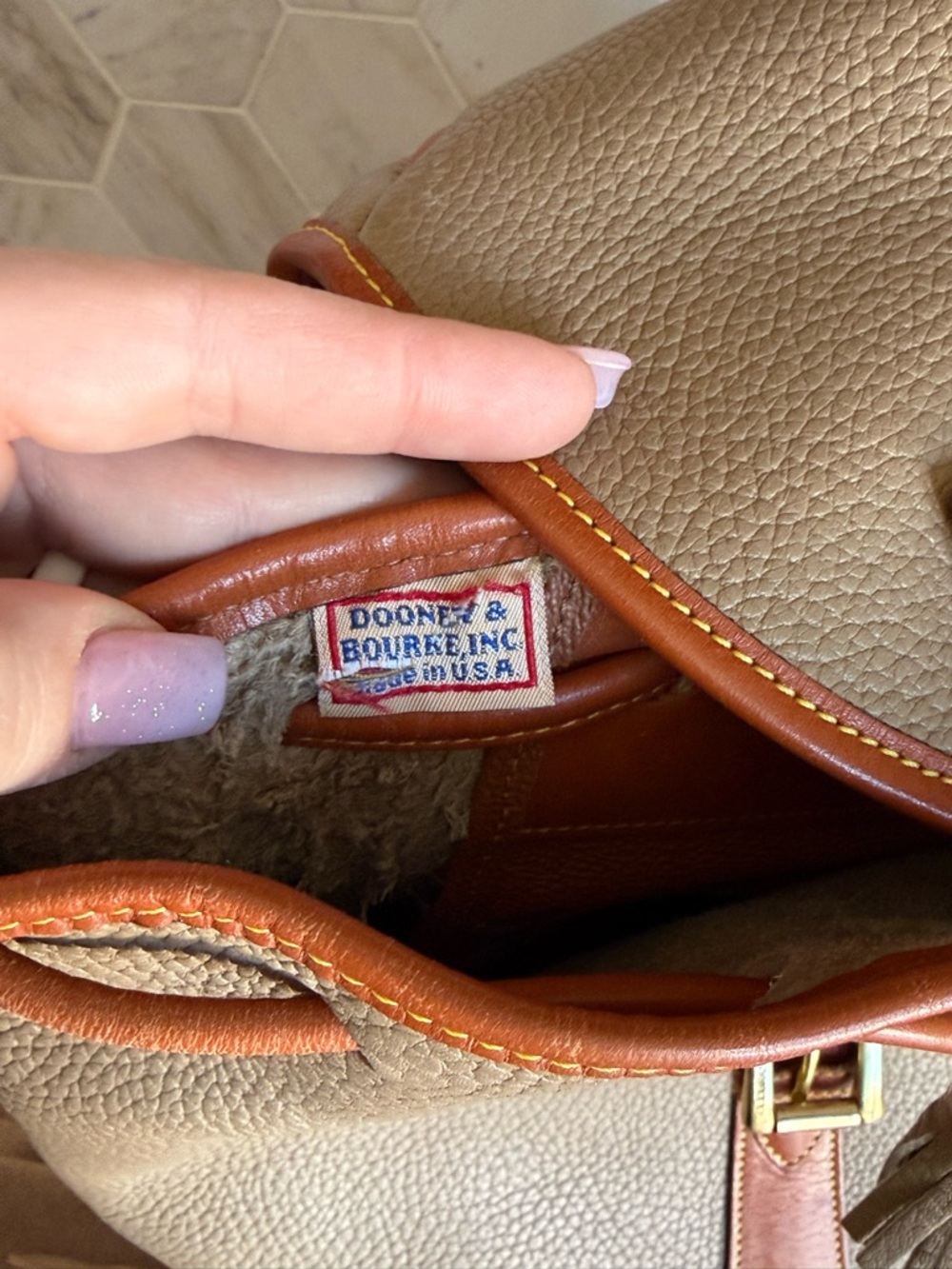 Vtg Dooney & Bourke AWL Drawstring Backpack with Matching Wallet - Picture 8 of 16
